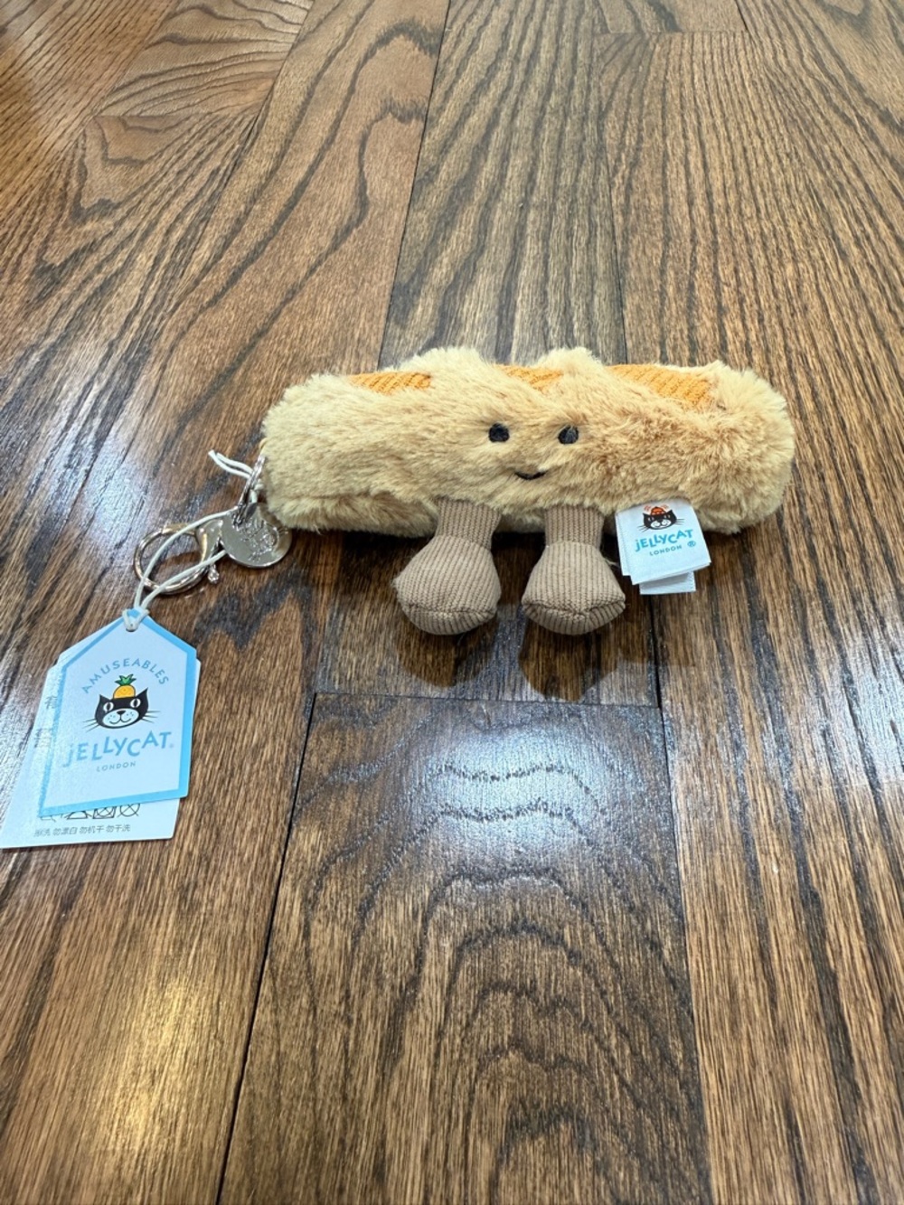 🧸 Jellycat Amuseables Baguette Bag Charm / Keychain 🥖 - Picture 2 of 5